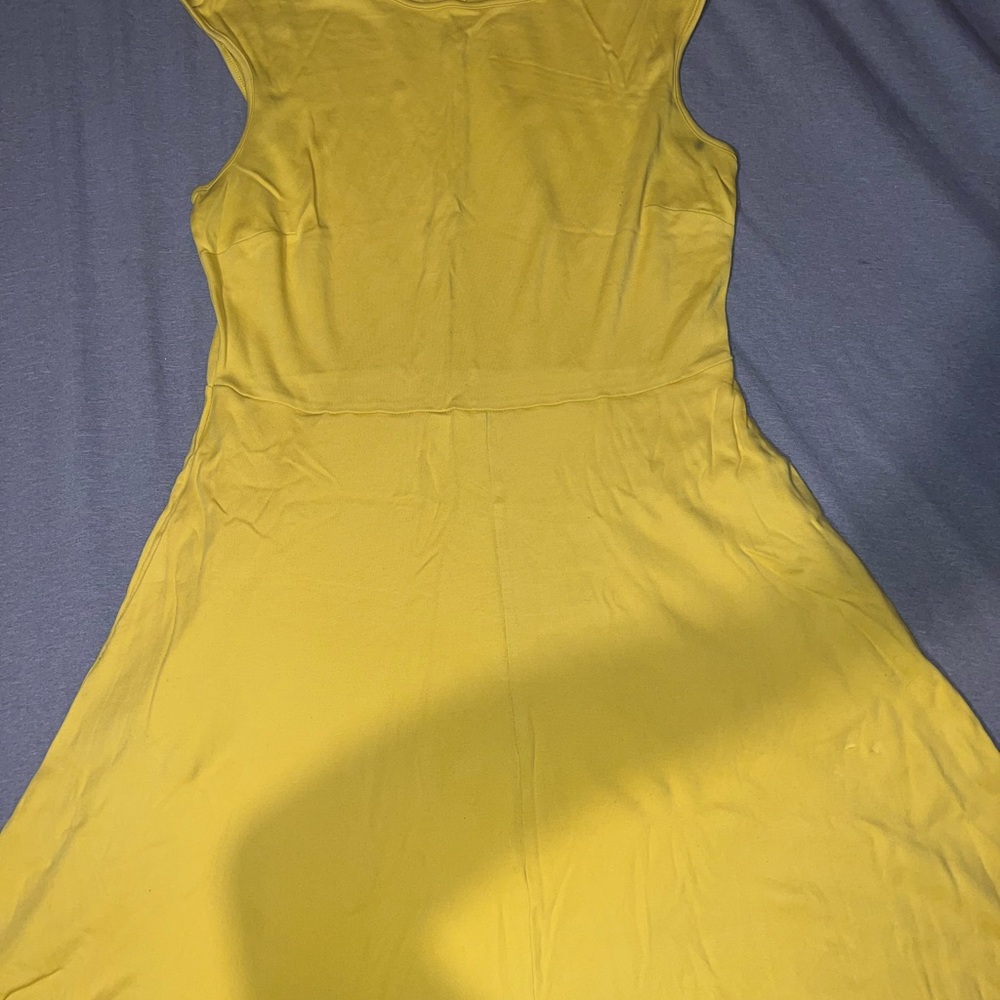 Elegant Yellow Sleeveless Dress